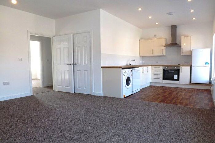 2 Bedroom Flat To Rent In Burncross, Sheffield, S35