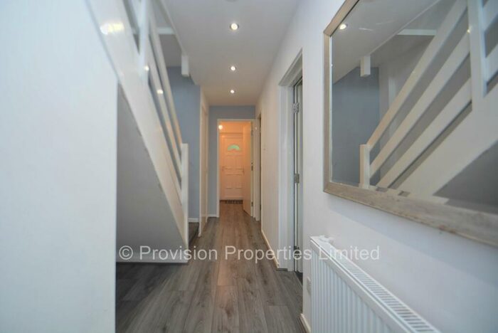 4 Bedroom Terraced House To Rent In Well Close Rise, City Centre, Leeds, LS7