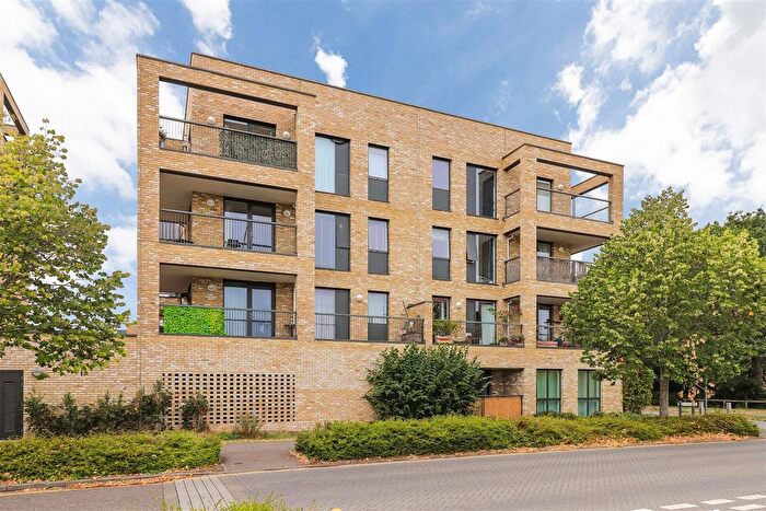 2 Bedroom Flat For Sale In Woodpecker Way, Trumpington, Cambridge, CB2