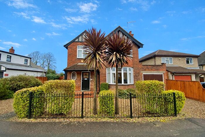 3 Bedroom Detached House For Sale In Fletton Avenue, Peterborough, PE2