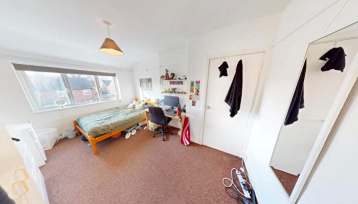 4 Bedroom House To Rent In Rolleston Drive, Nottingham, NG7