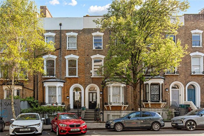 1 Bedroom Flat For Sale In Beresford Road, London, N5