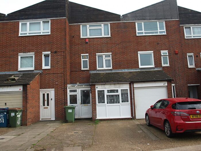 5 Bedroom Terraced House For Sale In Wealdstone, HA3
