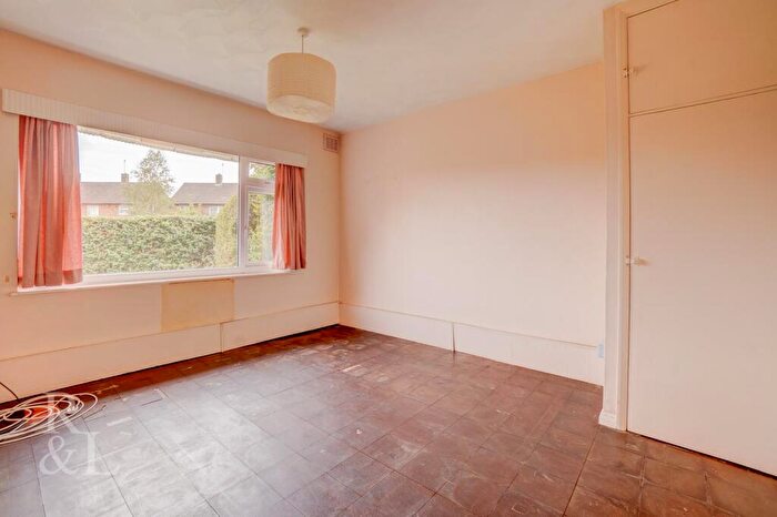 2 Bedroom Flat For Sale In Green Acre, Edwalton, Nottingham, NG12