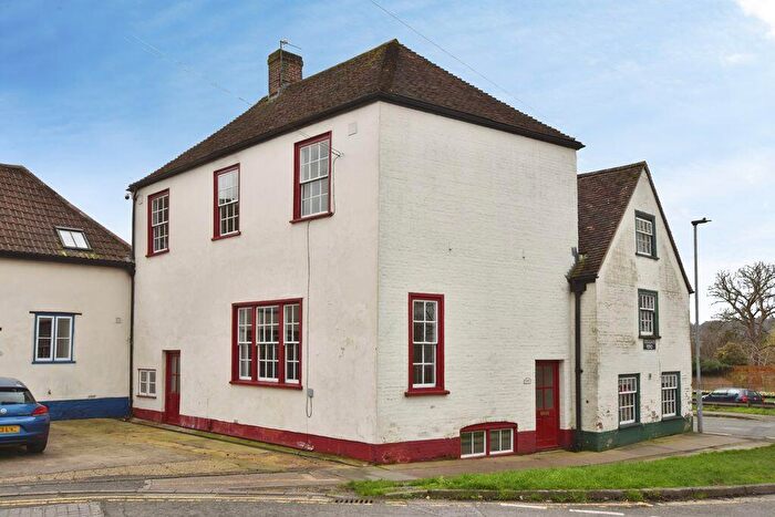 5 Bedroom Semi Detached House For Sale In Tollgate Road, Salisbury ***Fully Licensed Hmo***, SP1