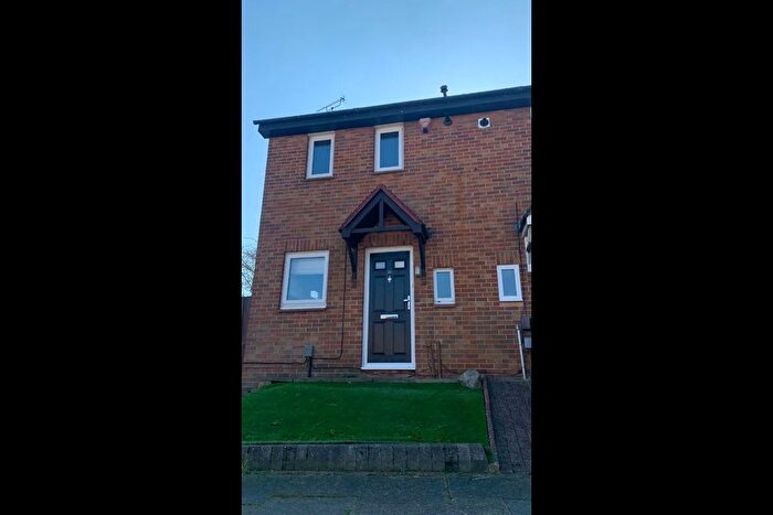 2 Bedroom Detached House To Rent In Ashurst Close, Dartford, DA1