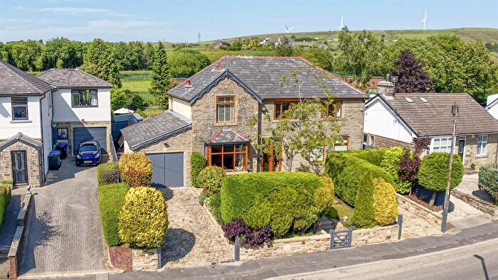 4 Bedroom Detached House For Sale In Rochdale Road, Bacup, Rossendale, OL13