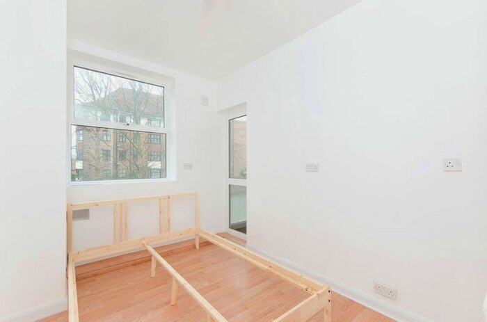 1 Bedroom Flat For Sale In Hanger Lane, Ealing, London, W5