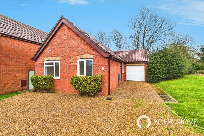 3 Bedroom Bungalow For Sale In Bluebell Way, Worlingham, Beccles, Suffolk, NR34