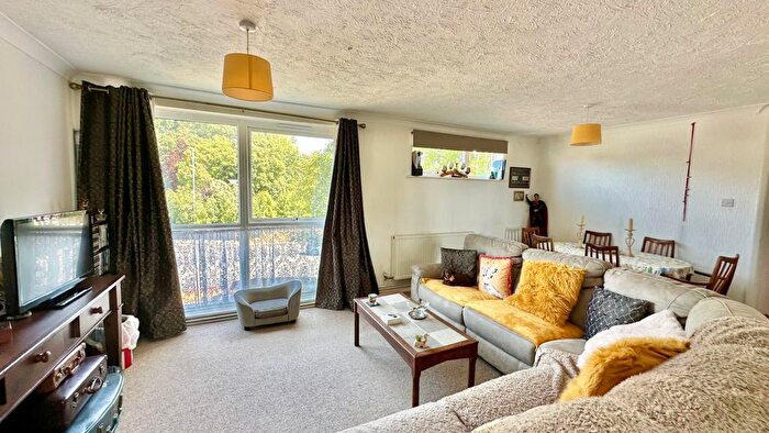 2 Bedroom Flat For Sale In Bohemia Road, St. Leonards-On-Sea, TN37