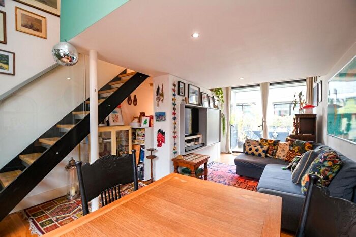 2 Bedroom Terraced House For Sale In Ash Street, Salford, M6