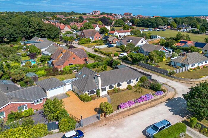 4 Bedroom Detached Bungalow For Sale In Meadow Drive, Mundelsey, NR11