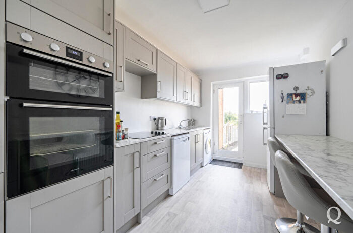 3 Bedroom Terraced House For Sale In Clive Road, Sittingbourne, Kent, ME10