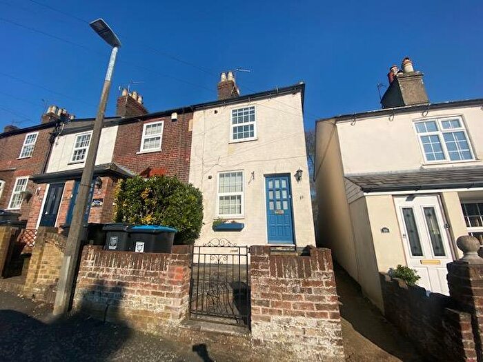 2 Bedroom House To Rent In Church Street, Hemel Hempstead, HP2