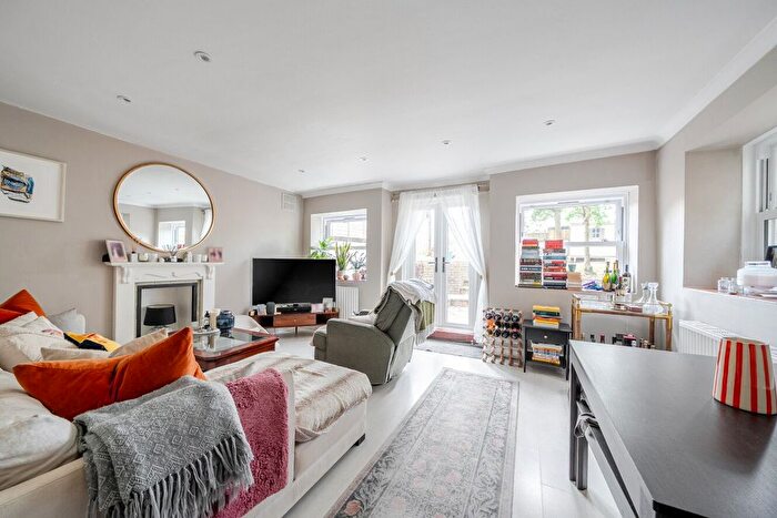 2 Bedroom Maisonette For Sale In Melrose Road, Putney, London, SW18
