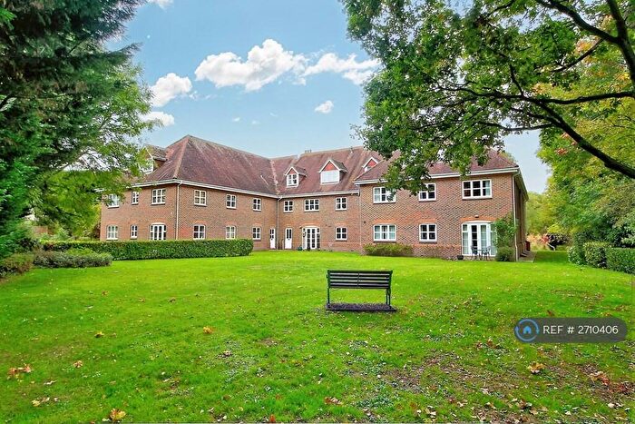 1 Bedroom Flat To Rent In Reading Road, Sherfield-On-Loddon, Hook, RG27