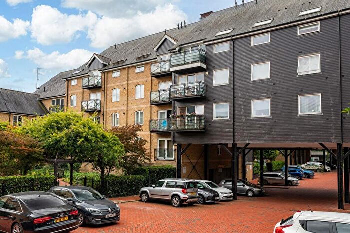 2 Bedroom Flat For Sale In Broadmeads, Ware, SG12