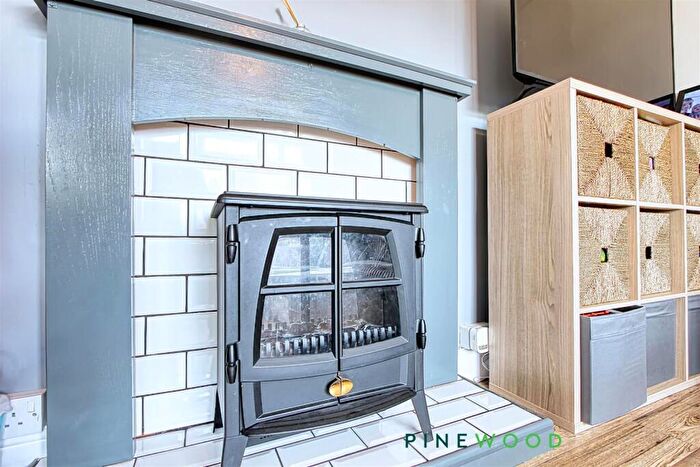 2 Bedroom Semi-Detached House For Sale In Scarsdale Crescent, Brimington, Chesterfield, Derbyshire, S43