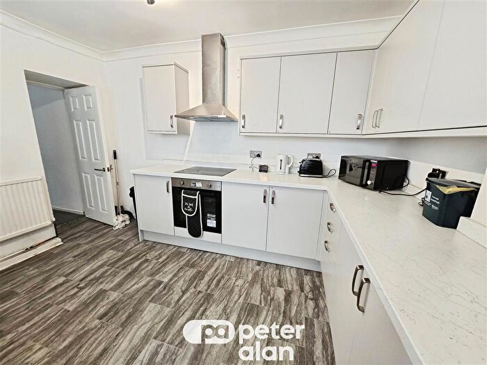 1 Bedroom House To Rent In Stanley Terrace, Swansea, SA1