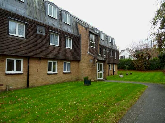 2 Bedroom Apartment To Rent In Iona Way Haywards Heath, RH16