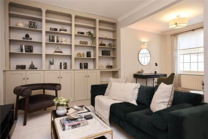 4 Bedroom Terraced House For Sale In Ordnance Mews, London, NW8
