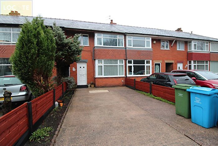 3 Bedroom Terraced House For Sale In Broadway, Davyhulme, M41