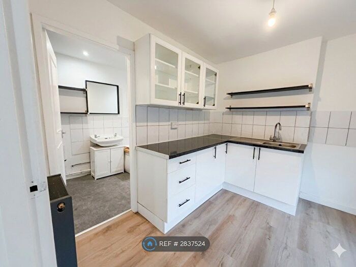 2 Bedroom Flat To Rent In Rocky Lane, Liverpool, L6