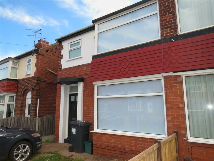3 Bedroom House To Rent In Wivelsfield Road, Doncaster, DN4