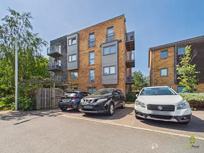 1 Bedroom Apartment For Sale In Cloud Close, Dartford, Kent, DA1