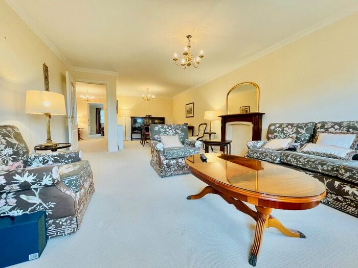 3 Bedroom Flat To Rent In Myreside View, Craiglockhart, Edinburgh, EH14