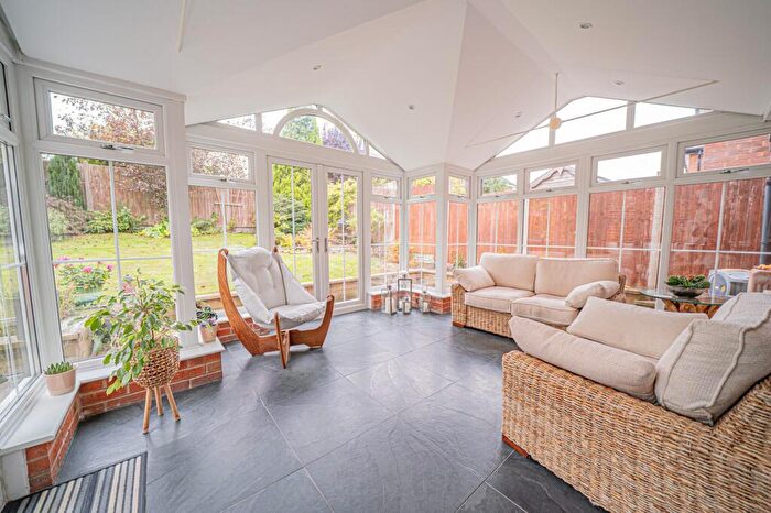 5 Bedroom Detached House For Sale In Grovefield Crescent, Balsall Common, CV7
