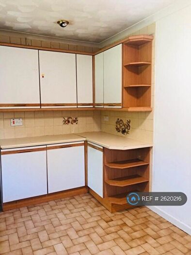 2 Bedroom Maisonette To Rent In Llwyn Y Llan Flats, Pontypool, NP4