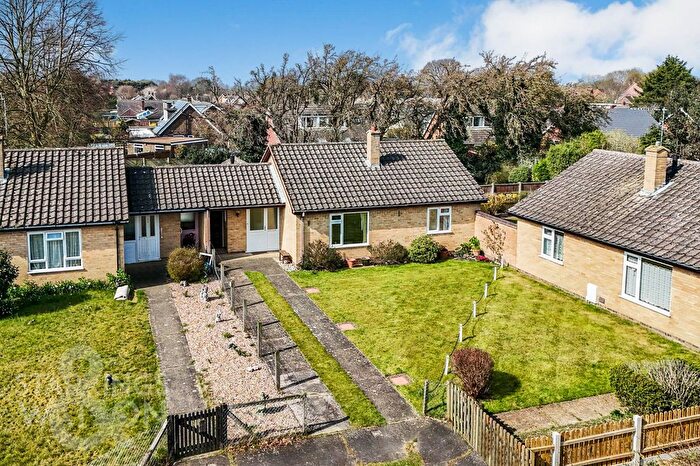 2 Bedroom Semi-Detached Bungalow For Sale In Homelea Crescent, Lingwood, Norwich, NR13