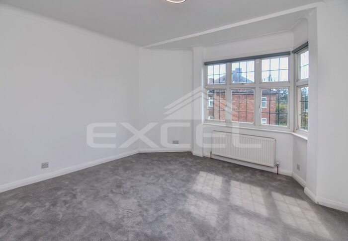 2 Bedroom Flat To Rent In Ellerton Lodge, East End Road, Finchley Central, N3