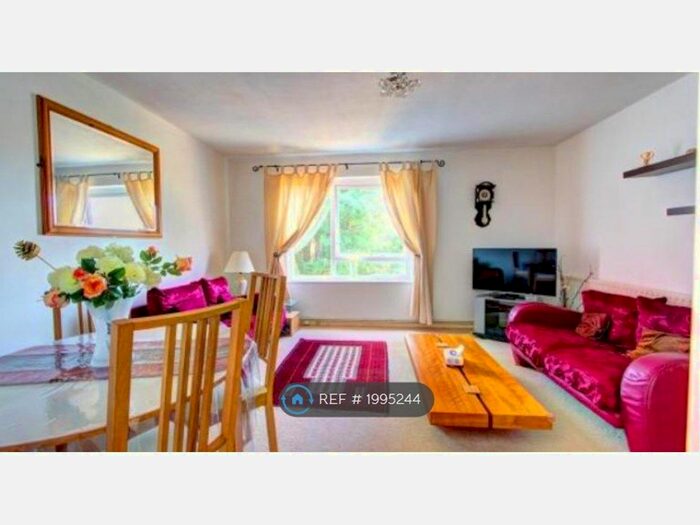 2 Bedroom Flat To Rent In Westmoreland Road, Bromley, BR2