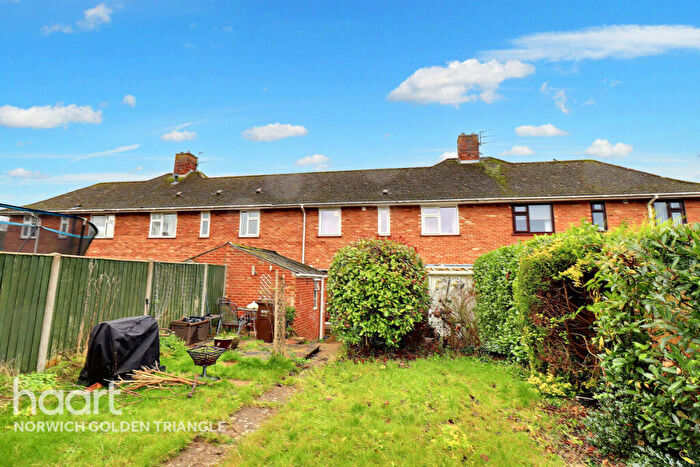 3 Bedroom Terraced House For Sale In Robin Hood Road, Norwich, NR4