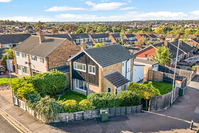 3 Bedroom Detached House For Sale In Extended Refurbished Family Home On Grange Drive, LE13
