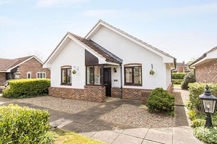2 Bedroom Detached Bungalow For Sale In The Hawthorns, Lutterworth, LE17
