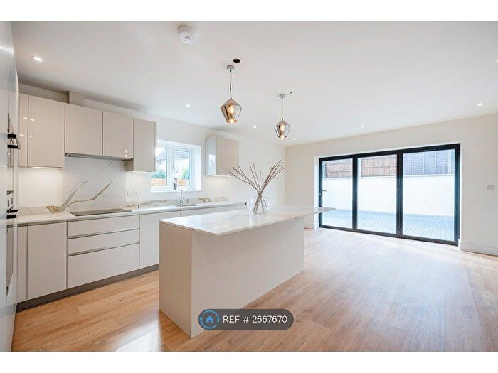 4 Bedroom Detached House To Rent In Priory Lane, Little Wymondley, Hitchin, SG4