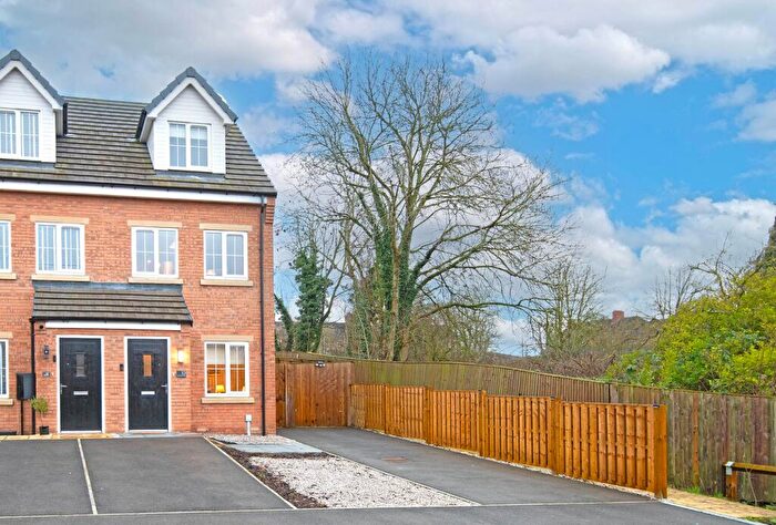 3 Bedroom Semi Detached House For Sale In Almond Avenue, Barlborough, S43