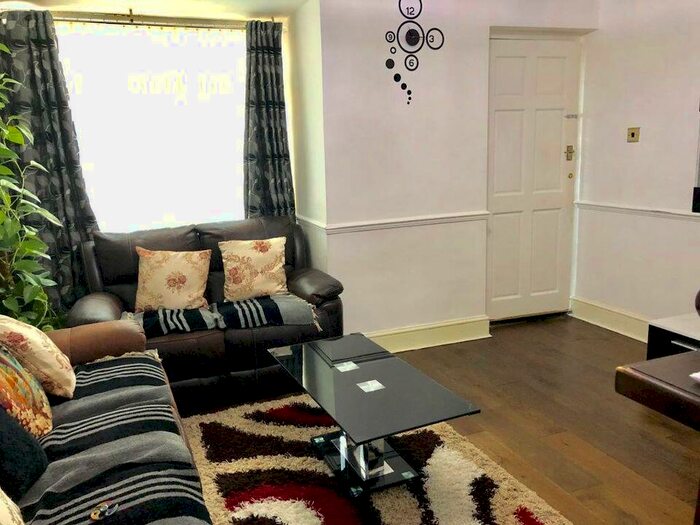 3 Bedroom Terraced House To Rent In Dagenham, RM10