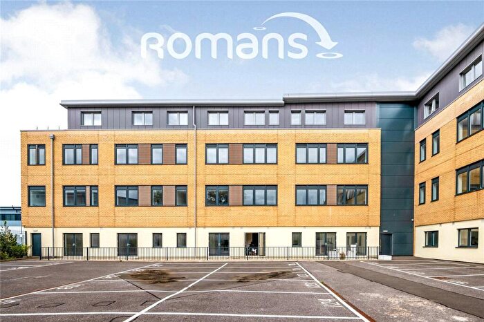 Flat To Rent In Lyon Way, Frimley, Camberley, GU16