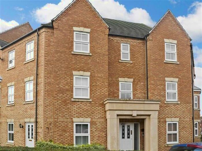 2 Bedroom Flat To Rent In Premier Way, Sittingbourne, Kent, ME10