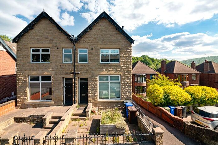 3 Bedroom Semi-Detached House For Sale In Manchester Road, Deepcar, S36