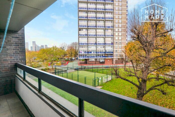 3 Bedroom Flat To Rent In Jarman House, Surrey Quays, SE16