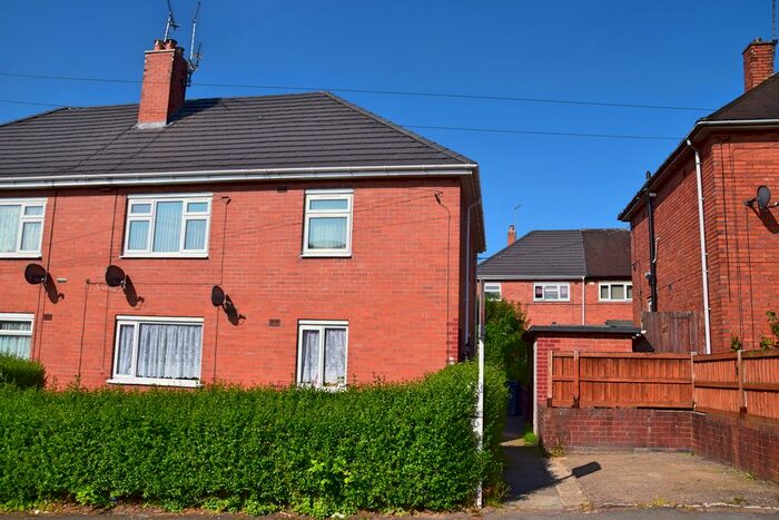 2 Bedroom Flat To Rent In Casewell Road, Sneyd Green, Stoke-On-Trent, ST6