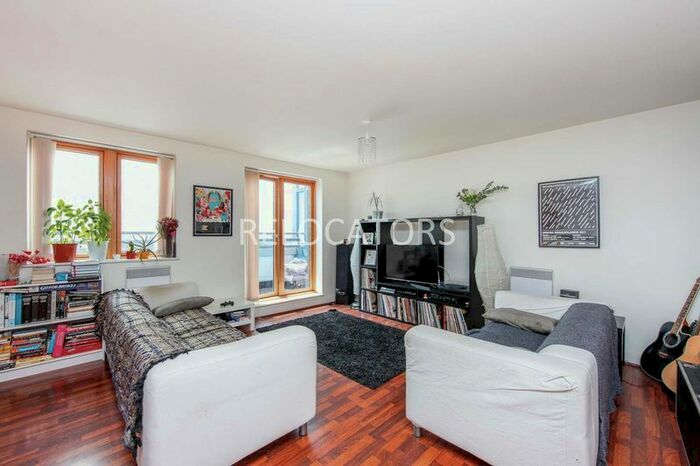 2 Bedroom Flat To Rent In Meath Crescent, London, E2