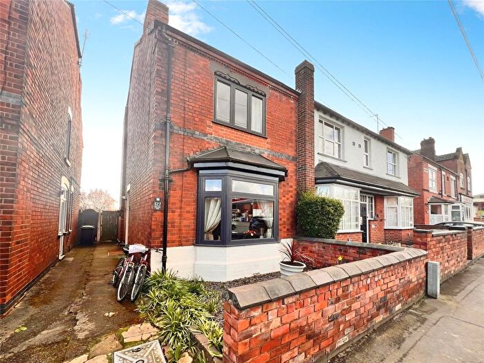 4 Bedroom Semi-Detached House For Sale In Belvedere Road, Burton-On-Trent, Staffordshire, DE13