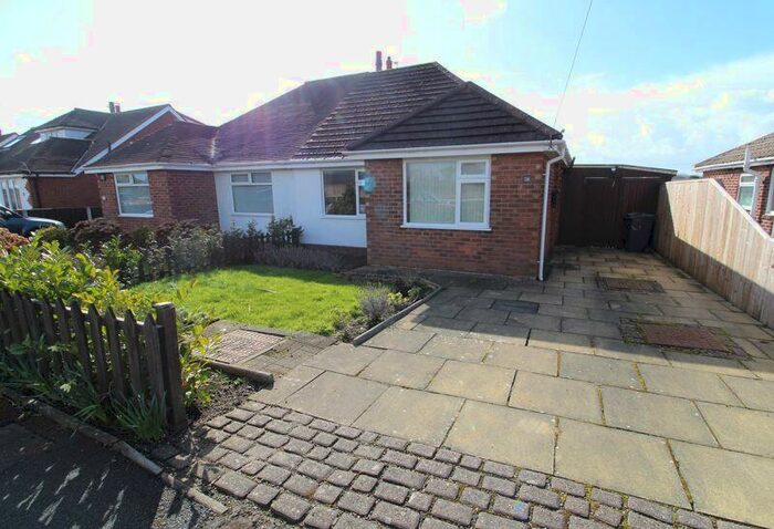 2 Bedroom Semi-Detached Bungalow To Rent In Mere Brow Lane, Hesketh Bank, Preston, PR4