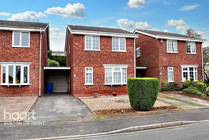 3 Bedroom Semi Detached House For Sale In Hawthorn Crescent, Burton-On-Trent, DE15